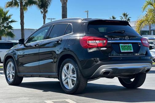 2017 Mercedes-Benz GLA 250 Base