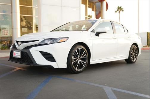 2019 Toyota Camry SE