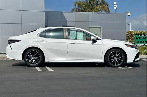 2023 Toyota Camry SE