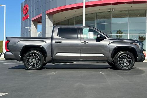 2022 Toyota Tundra Platinum