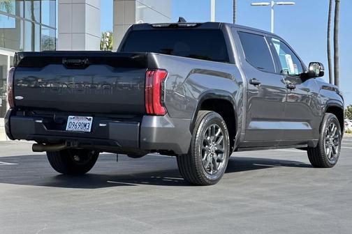 2022 Toyota Tundra Platinum