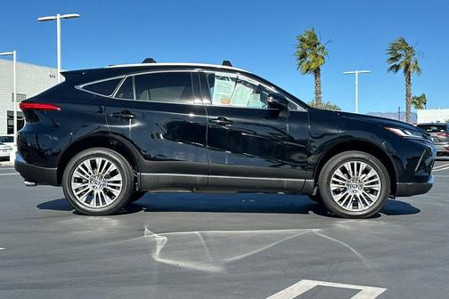 2023 Toyota Venza XLE