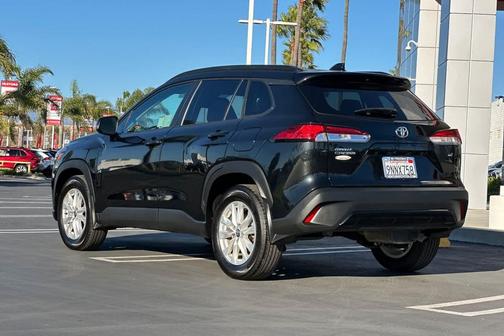 2024 Toyota Corolla Cross LE