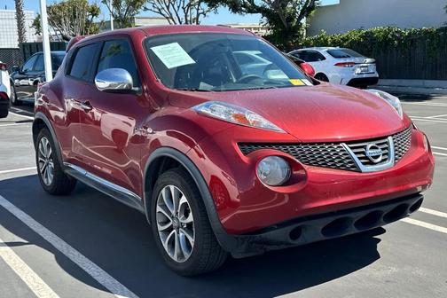 Cayenne Red 2013 Nissan Juke SV
