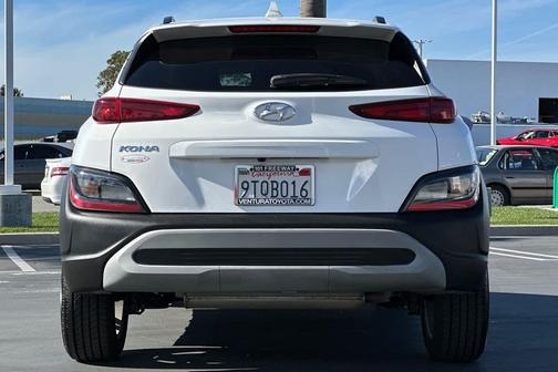 2022 Hyundai KONA SEL