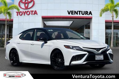 Wind Chill Pearl/Midnight Black Metallic 2024 Toyota Camry XSE