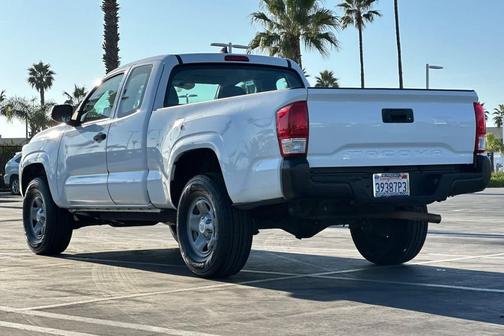 2017 Toyota Tacoma SR