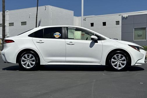 Super White 2021 Toyota Corolla LE