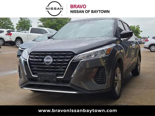 Gun Metallic 2024 Nissan Kicks S