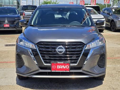 Gun Metallic 2024 Nissan Kicks S