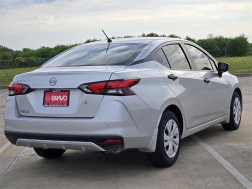 2025 Nissan Versa 1.6 S