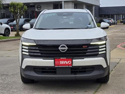 Aspen White Tri 2025 Nissan Kicks SR