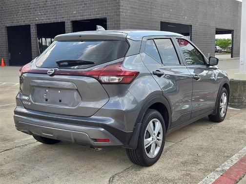 2024 Nissan Kicks S