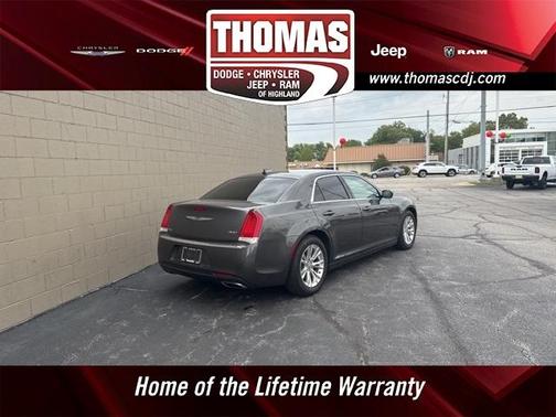 2020 Chrysler 300 Touring