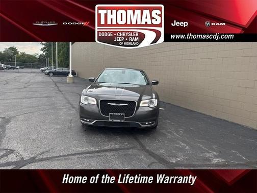 2020 Chrysler 300 Touring