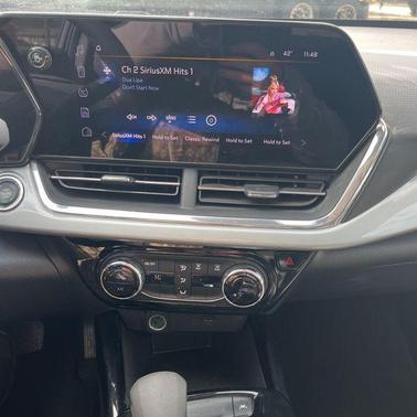 Sterling Gray Metallic 2025 Chevrolet Trax LT