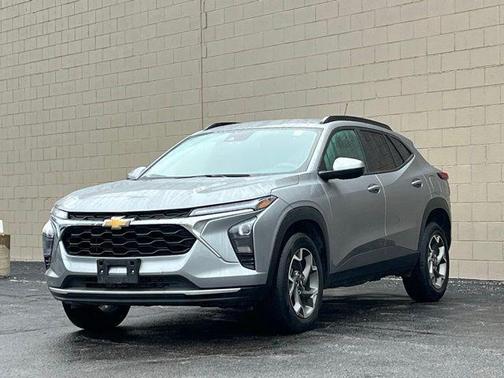 Sterling Gray Metallic 2025 Chevrolet Trax LT