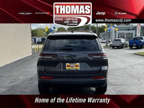 2025 Jeep Grand Cherokee Laredo