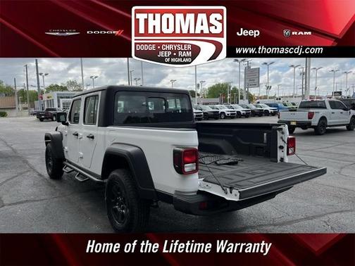 2022 Jeep Gladiator Sport