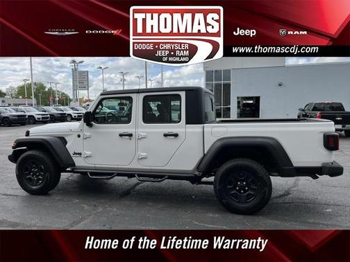 2022 Jeep Gladiator Sport