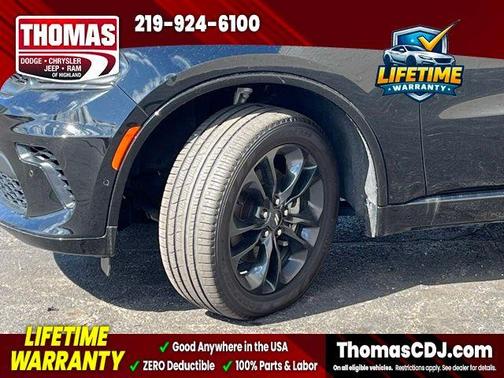 DB Black Crystal Clearcoat 2024 Dodge Durango GT