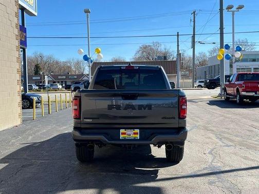 Granite Crystal Clearcoat Metallic 2026 RAM 1500 Big Horn/Lone Star