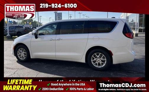 2026 Chrysler Pacifica Select