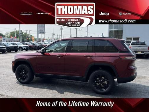 2025 Jeep Grand Cherokee Laredo