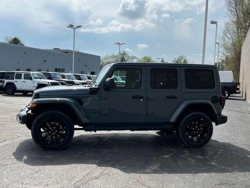 Anvil Clearcoat 2025 Jeep Wrangler 4xe Sahara