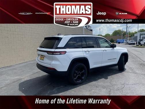 2024 Jeep Grand Cherokee Laredo