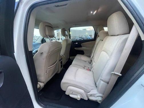 White 2014 Dodge Journey SXT