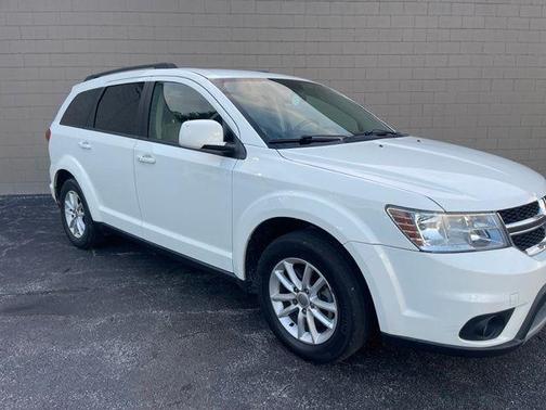White 2014 Dodge Journey SXT