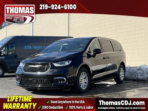 2026 Chrysler Pacifica Select