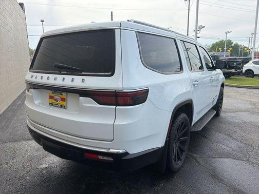 Bright White Clearcoat 2023 Jeep Wagoneer Base