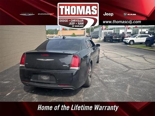 2017 Chrysler 300 S