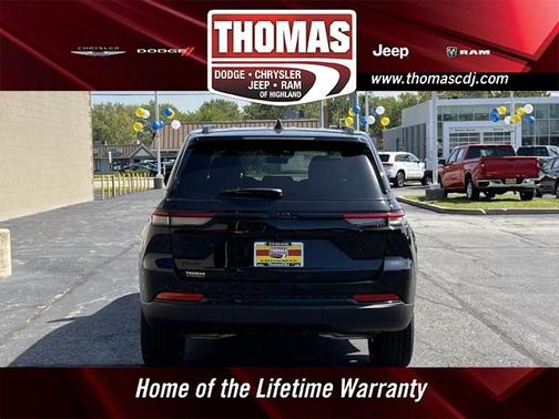 2025 Jeep Grand Cherokee Laredo