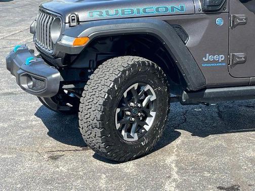 Granite Crystal Clearcoat Metallic 2025 Jeep Wrangler 4xe Rubicon