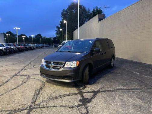 Granite Crystal Clearcoat Metallic 2019 Dodge Grand Caravan SE