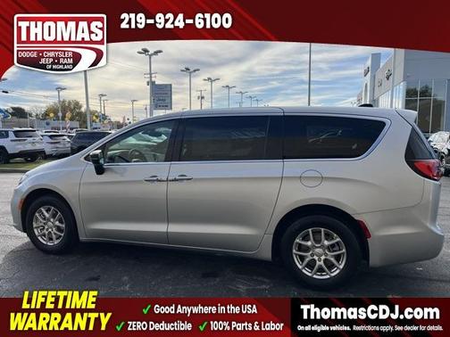 2026 Chrysler Pacifica Select