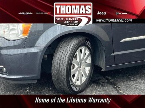 2014 Chrysler Town & Country Touring