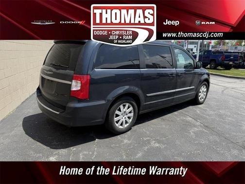 2014 Chrysler Town & Country Touring