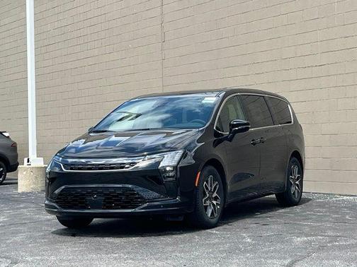 Diamond Black 2027 Chrysler Pacifica LIMITED