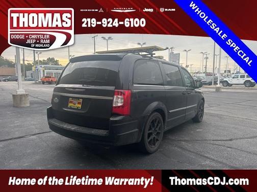2011 Chrysler Town & Country Touring