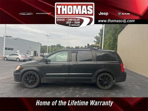 2011 Chrysler Town & Country Touring