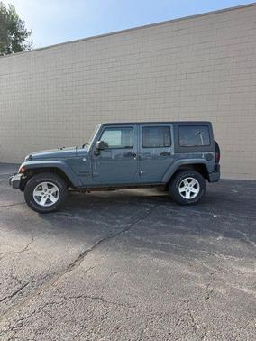 Anvil Clearcoat 2014 Jeep Wrangler Unlimited Sport
