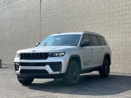 Silver Zynith 2026 Jeep Grand Cherokee L Laredo