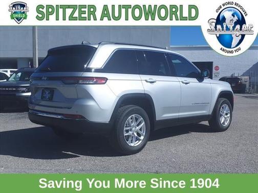 2025 Jeep Grand Cherokee Laredo