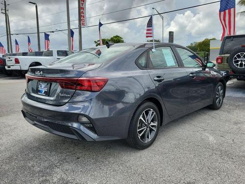 Gravity Gray 2024 Kia Forte LXS