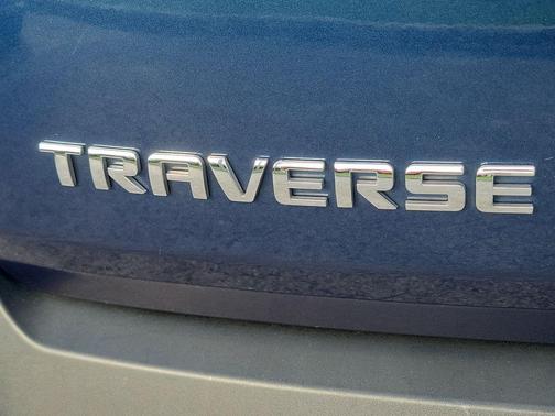 Northsky Blue Metallic 2023 Chevrolet Traverse LS