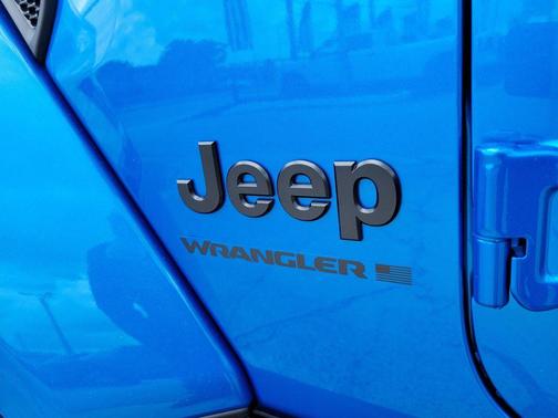Hydro Blue Pearl 2026 Jeep Wrangler Sahara